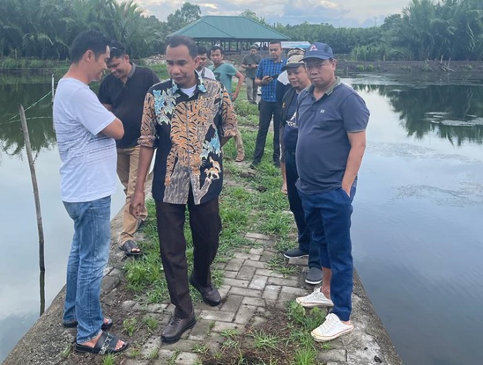 Ketua DPRD Makassar Rudianto Lallo Tinjau Pembangunan Jalan Lingkungan di Tallo